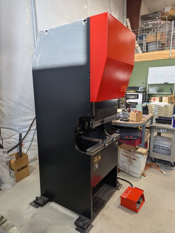 28 Ton, Toyokoki #APB-286, CNC Servo Electric Press Brake, 2' overall, 28" between housing, 2000 - Image 7