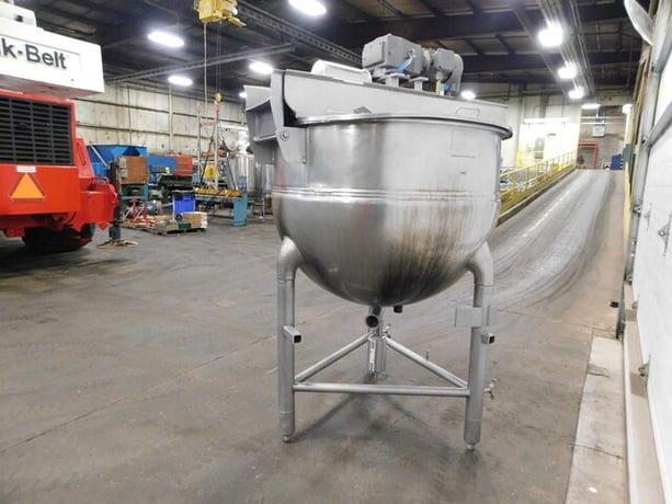 200 gallon Hamilton, Stainless jacketed mixing kettle, 2 HP, 1730 RPM, 48" dia. x 36" deep - Image 6