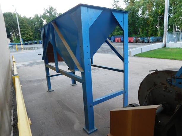 AAF #B, dust arrestor size 3-7 dust collector, 10 HP, 1710 RPM, 107" x 36" hopper - Image 10