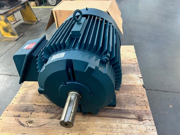 40 HP 890 RPM Baldor, Frame 365T, TEFC, Premium Efficient Inverter Duty AC Motor, 460 Volts, new - Image 1
