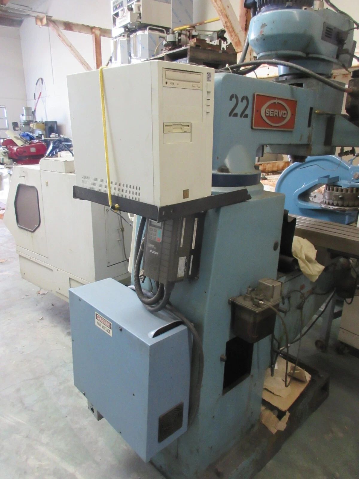 Servo #GS18NF, Vertical Mill, 3 HP, 208/240 V. - Image 2