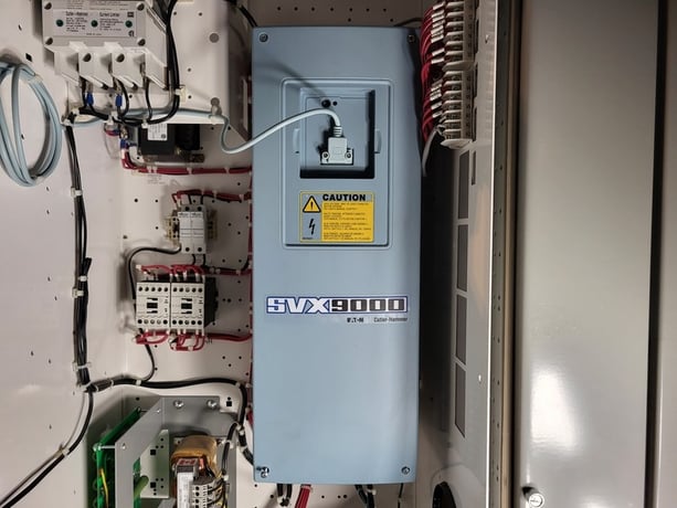 3 HP Eaton, SVX002A1-5A4N1, vari-frequency drive, 600 Volts, 3 phase, like new - Image 5