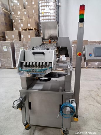 CE King #TC-8, technocount electronic channel caplet/capsule coun, 8-lane, 25 mm diameter Container - Image 2