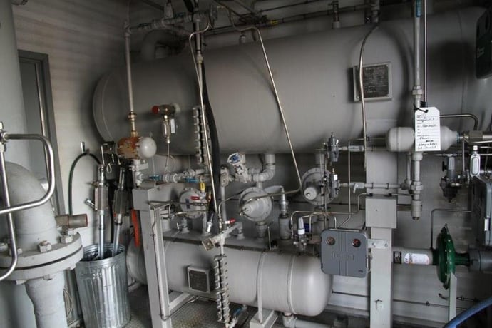 145 HP Frick #XJF151N, screw compressor, Caterpillar G3306NA NG engine, 2004 - Image 4