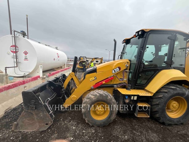 Cat 430 CF, Backhoe Loader, 766 hours, S/N: H8W00568, 2022 - Image 4