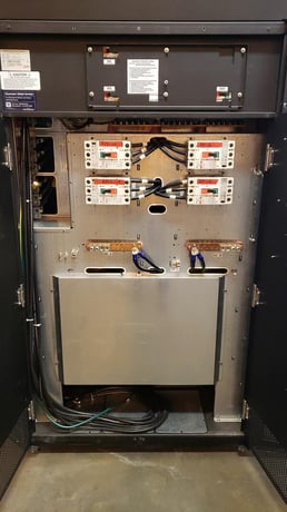 160 KVA Eaton #IDC-160, 9390 Integration Distribution Cabinet, 3 Wire, 3 phase, 192 Amps, 480 x 120/208 VAC - Image 1
