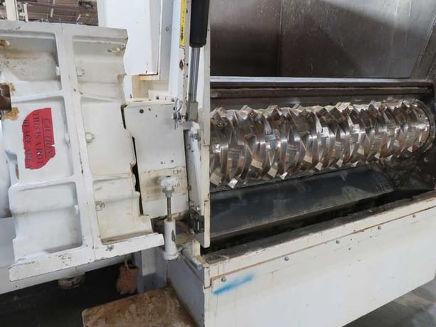 Weima #WLK-15, single shaft shredder, 59" W x 15" dia V-rotor w/82 total cutters, 2006 - Image 7