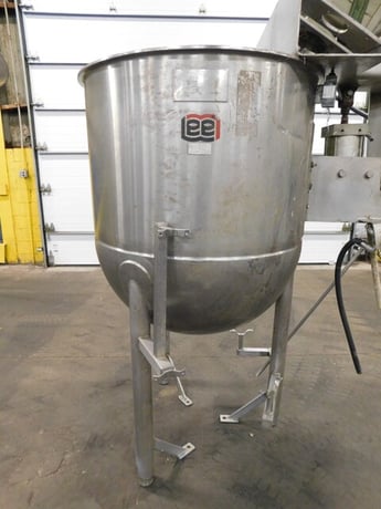 225 gallon Lee #225-A10T1, Stainless kettle with top agitation mixer, 42" ID, 28" straight side, 2003 - Image 3