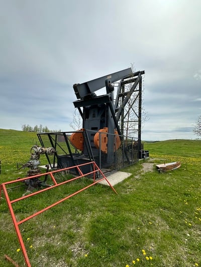 228-256-100 Lufkin Industries Inc #M228-256-100, pump jack, 1999 - Image 1