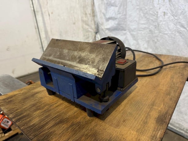 Deburring & Beveling Machine #DM5A, 250 width, 110 V., 2800 RPM - Image 1