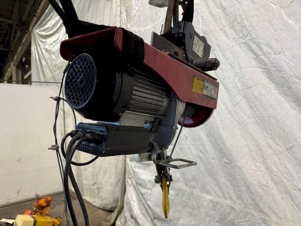 1 Ton, Northern Industrial Tool, minisize electric rope hoist - Image 3