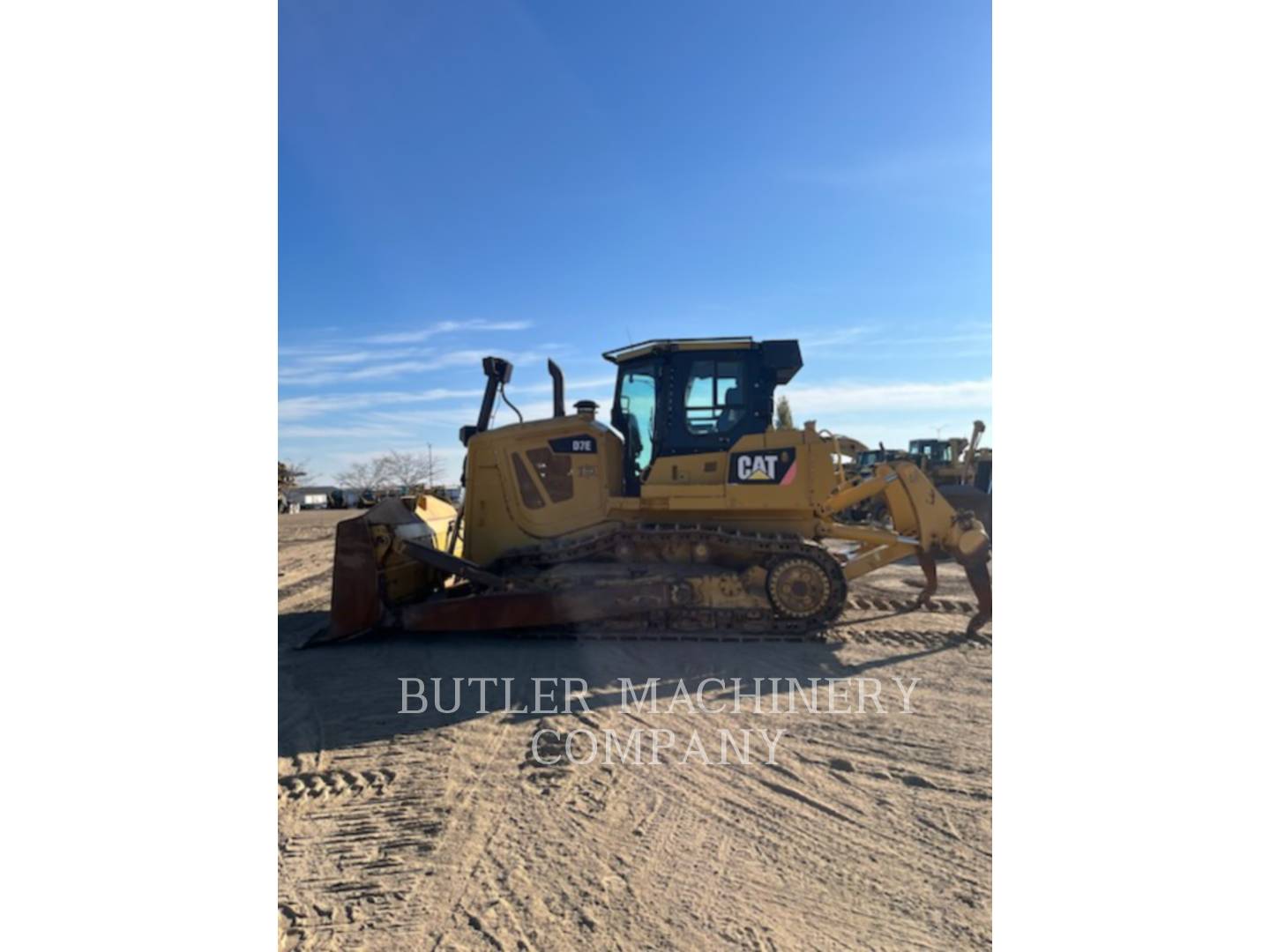 Caterpillar D7E, Crawler Dozer, 4592 hours, S/N: MDB00185, 2010 - Image 1