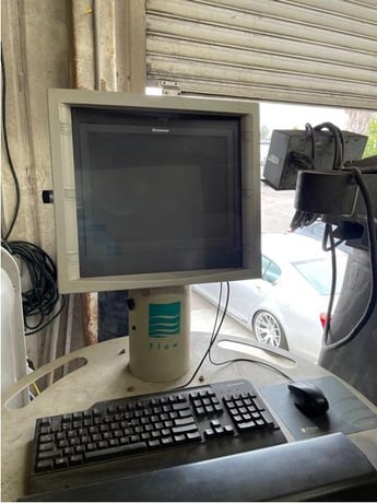 Flow #IFB-4800, waterjet cutting system, 4' X, 8' Y, 8" Z, 50 HP, 87000 psi, Dynamic cutting head, 2008 - Image 3