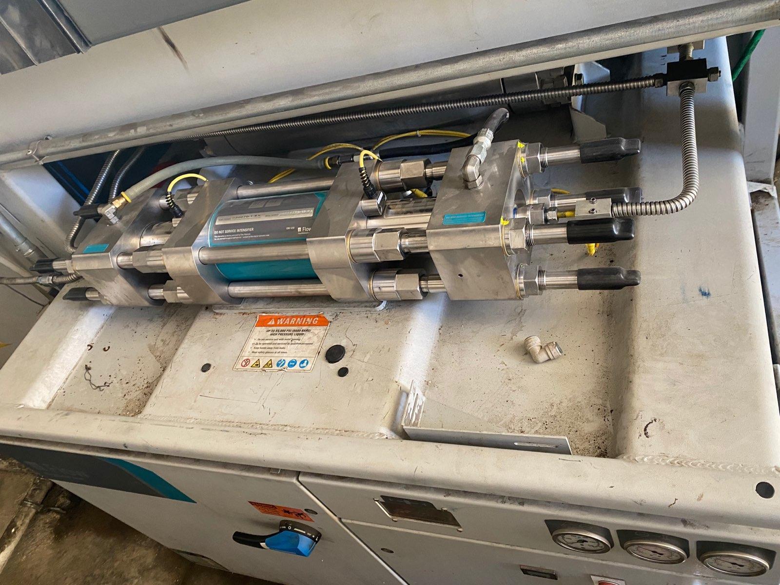 Flow #Mach-3-4020B, waterjet cutting system, 78" X, 136" Y, 7" Z, 100 HP, Hyperpressure Hyperjet 87000 psi - Image 3