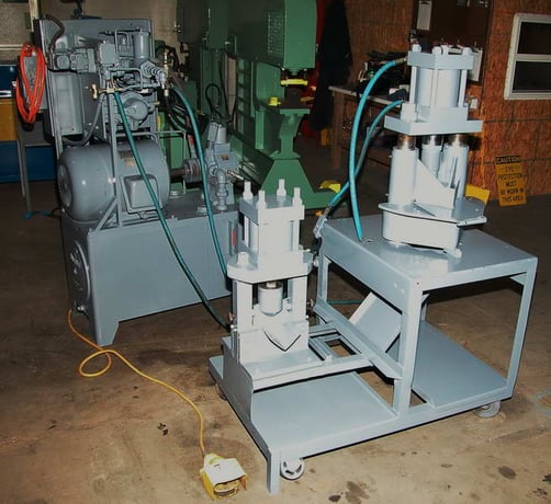 4" x 4" x 1/2" Corner universal standard dual hydraulic angle shear - Image 2