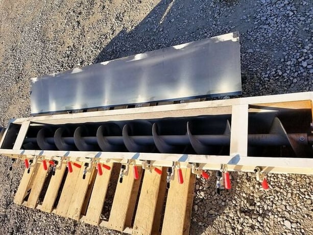 9" diameter x 8' long, Newell Machinery, Screw Conveyor, U-Trough, 10.4" x 10.4" inlet/discharge, 82 RPM - Image 9