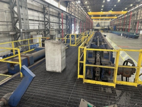 200000 lb. McKay plug draw bench - Image 1