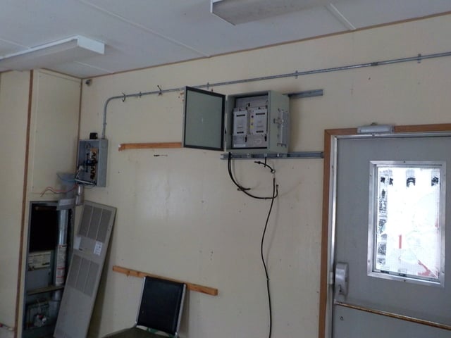 40' x 8.5' x 8' Equipment Building, heated, skidded, 1994 - Image 3