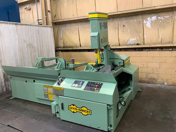 18" x 20" Hyd-Mech #V-18A, automatic vertical band saw, 45° head tilt, 14'11" x 1-1/4" blade, 1998 - Image 10