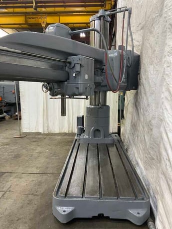 8' -19" Carlton #4A, radial arm drill, 89" x50" base, #6MT, power clamping & elevation, 40 HP, 1980 - Image 3