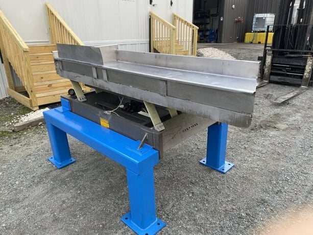 30" wide x 5' long, Cardwell #VC-1659-Vibe-O-Vey, Vibrating Conveyor, 5" depth Feed table, 39" discharge - Image 3