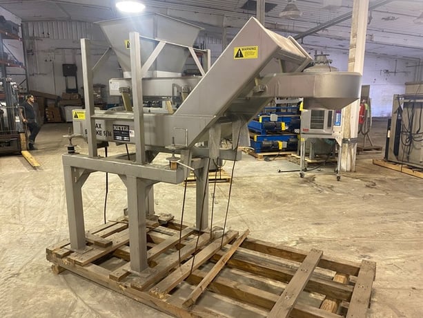 16" wide x 6' long, Meyer #VFII/SF-18-6, SN2132, Stainless Steel Vibratory Feed Conveyor & Hopper, 6" deep - Image 6