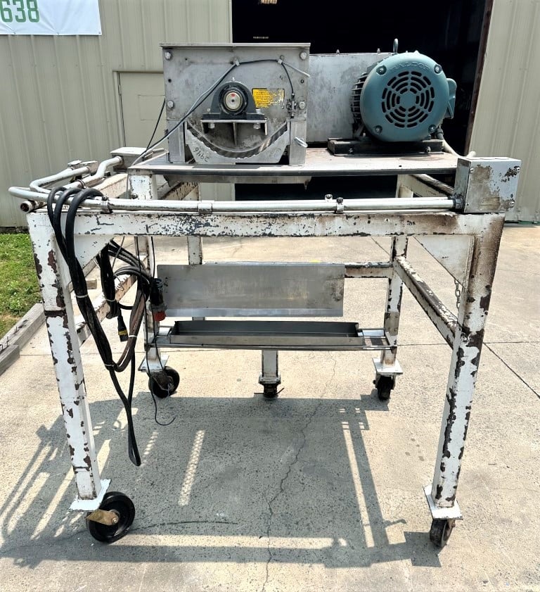 15" x 24" Material Grinder, Stainless Steel, 1" screen openings, 20 HP, 230/460 V. - Image 4