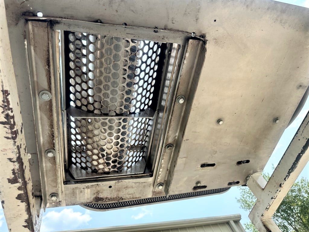 15" x 24" Material Grinder, Stainless Steel, 1" screen openings, 20 HP, 230/460 V. - Image 9