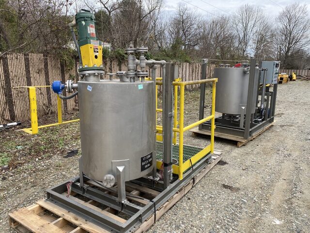 100 gallon Bran Luebbe, Stainless Steel mix tank w/mixer, 30" dia. x 36" straight side tank, 42" W x 80" L - Image 5