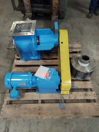 Square Square Young #8HC-CA, Cantilevered Drop-Thru Rotary Valve, Stainless Steel, 8 Vane rotor, 1 HP, 1750 - Image 4