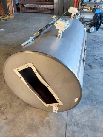 40 cu.ft. Stainless Steel Dry Material Hopper, 90" overall height, 7.5" x 22" inlet, 6" diameter outlet, 18" - Image 3