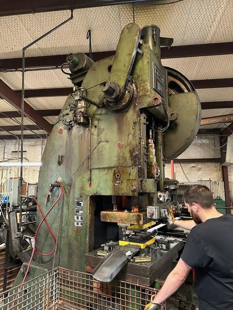 110 Ton, U.S. Industrial #54-3040, OBI press, 6" stroke, 1965 - Image 2