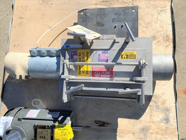 5" Industrial Industrial Magnetics Inc. EPT5000RA064, pneumatic conveying tube magnet, Stainless construction - Image 1