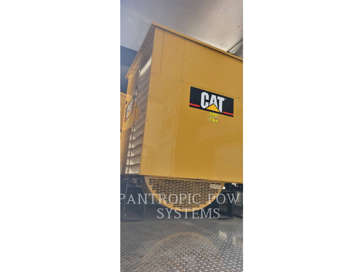 1500 KW Caterpillar XQ1500, Mobile Generator Set, Diesel, 1800 RPM, 480V, 300 hours, 2006 - Image 4