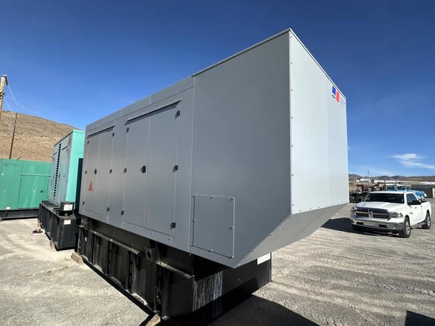 500 KW mtu #DS500, diesel generator set, MGC 2000 control panel, 480 Volts, 101 hours, 2020 - Image 4