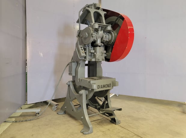35 Ton, Diamond Multimax #35, mechanical punch, 3" stroke, 15" x 22" table, 3 HP, 230 V. - Image 2