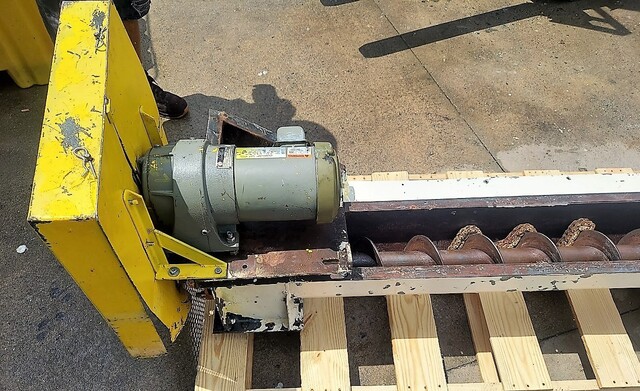 6" diameter x 10' long, Screw conveyor with 2 HP drive, Carbon Steel, variable pitch - Image 2