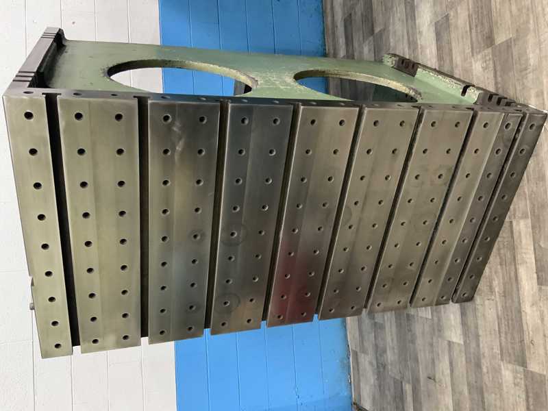 36" x 71-3/4" x 45" Drilled & tapped angle plates, cast iron construction, pair - Image 4