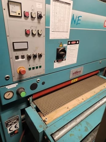 44" Butfering #ECO-111-E, Wide Belt Sander, single belt, dedusting brush, 1997 - Image 1