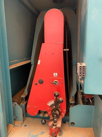 44" Butfering #ECO-111-E, Wide Belt Sander, single belt, dedusting brush, 1997 - Image 4