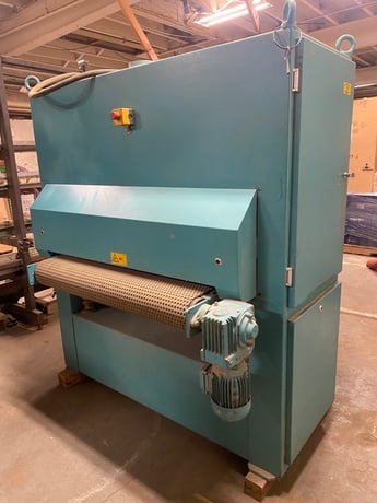 44" Butfering #ECO-111-E, Wide Belt Sander, single belt, dedusting brush, 1997 - Image 5