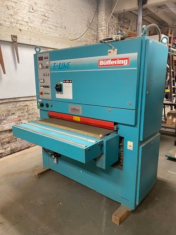 44" Butfering #ECO-111-E, Wide Belt Sander, single belt, dedusting brush, 1997 - Image 6