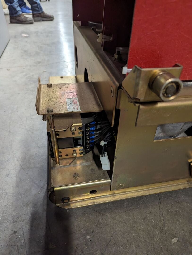 Brown Boveri & CIE, 15HKS, power circuit breake, 3-pole, 15000 Volts, new surplus - Image 5