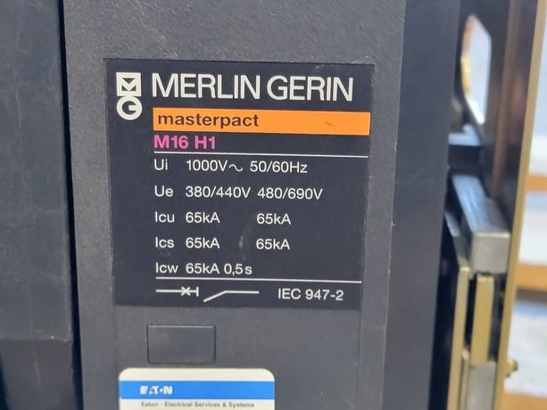 1600 Amps, Merlin Gerin, M16H1, 3-pole circuit breaker with AC-PRO-MP trip, plug in, 480 Volts - Image 2