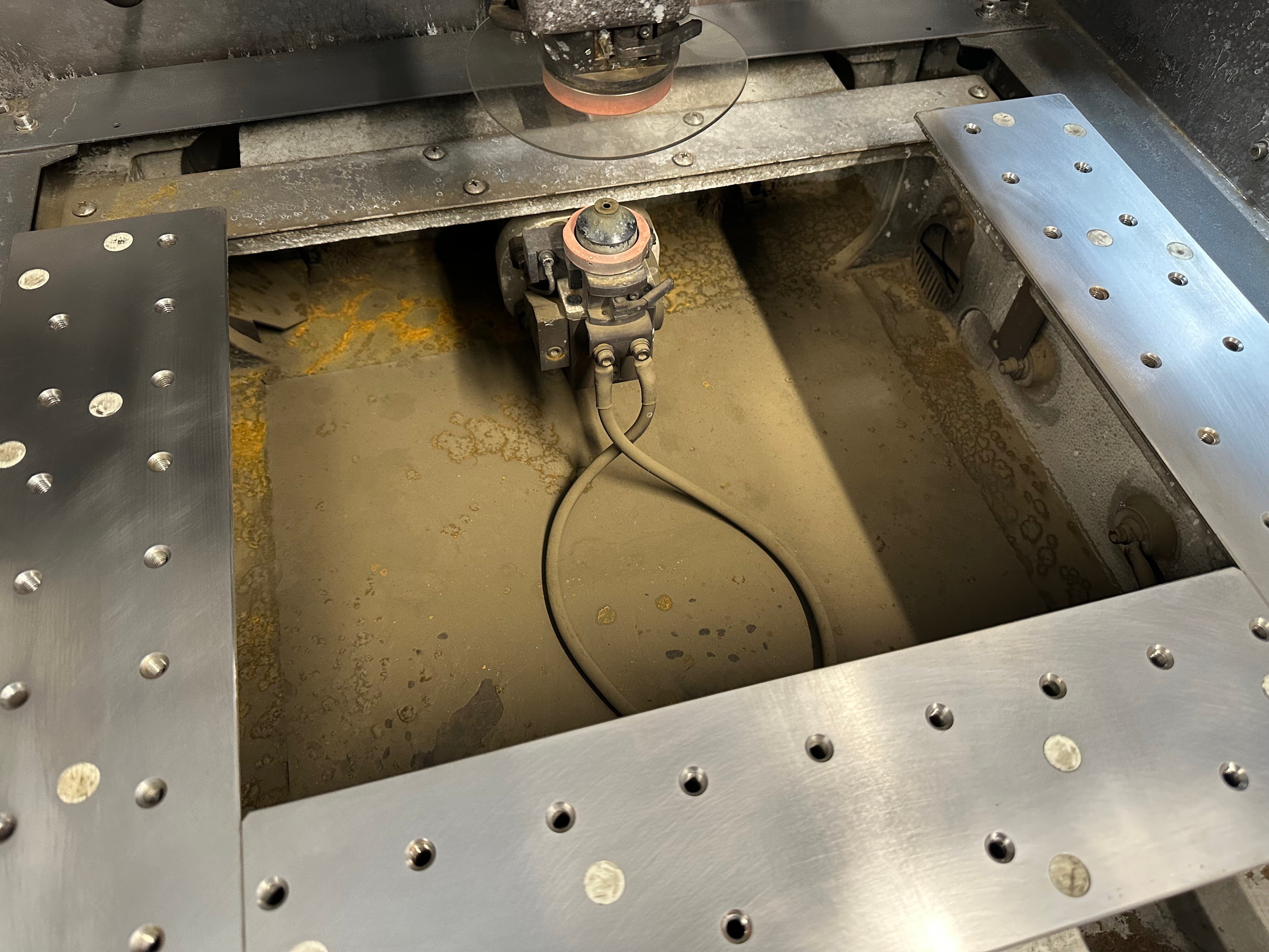 Submerging Auto Machine Mitsubishi #MV-1200S, Wire Electrical Discharge Machine, 15.7