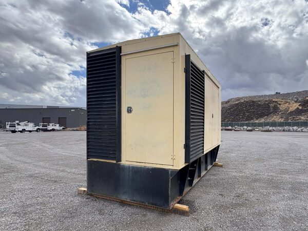 300 KW Kohler #300REOZDD, diesel generator set, weather enclosure, 480 Volts, 3 phase, 360 hours, 2008 - Image 7