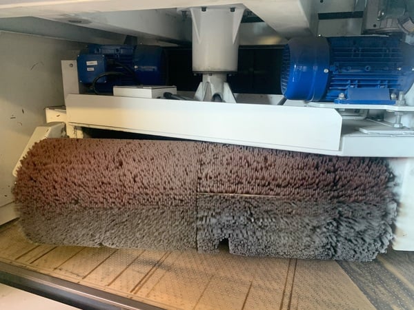 Timesavers #22-03-9, multi-directional rotary brush, 39" length, 12" brush diameter, 38" passline, 2019 - Image 5