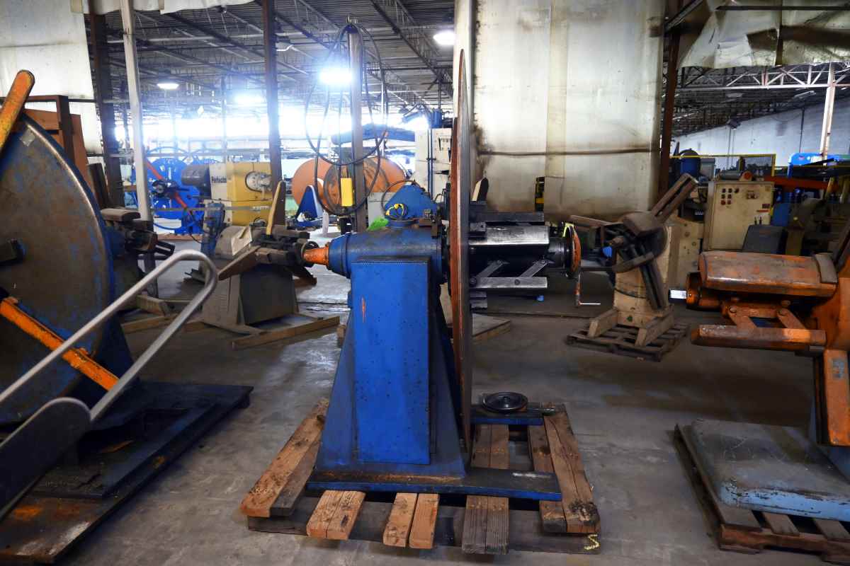 4000 lb. Littell #40-12, motorized single uncoiler, 12" width, 48" outside dimensions, 15"-20" ID, 4-arm - Image 3