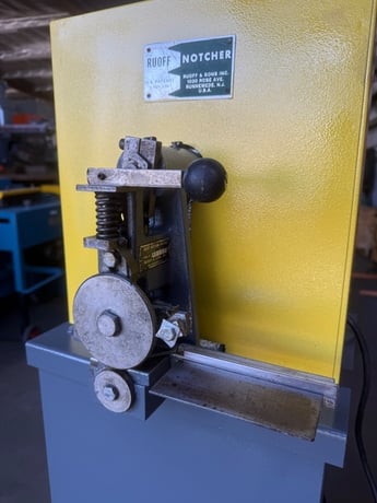 Ruoff #V-Notch, Notcher, Up to 16 gauge Mild Steel 20 gauge Stainless, 20 FPM and up, 240 punches per minute - Image 3
