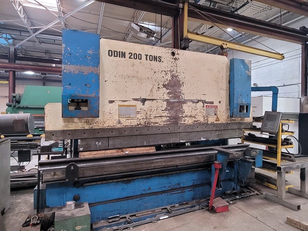 200 Ton, Odin #WE67K, hydraulic press brake, 122" between housing, 8" stroke, 17" open, 14" throat, 24" BG - Image 1